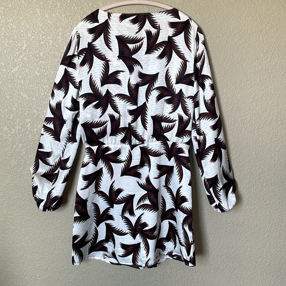 A.L.C. 100% silk dress, lined, size 8. - Picture 5 of 11